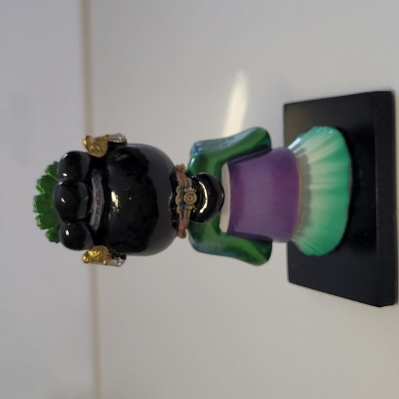 Collectable  Chinese traditional enamel ceramic doll - Picture 4 of 4